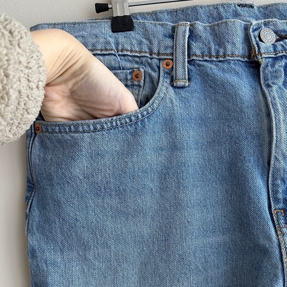 Levi’s 512 Classic Slim Fit Tapered Jeans, Light Wash Denim, W33 L30 - Picture 5 of 16